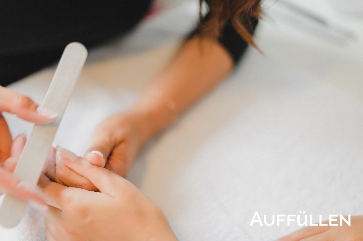 BLUEMOON NAILSTUDIO ZÜRICH - NADIA MAZZOTTA